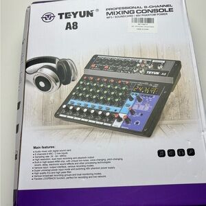 Teyun A8 professional 8-channel‎ mixing console